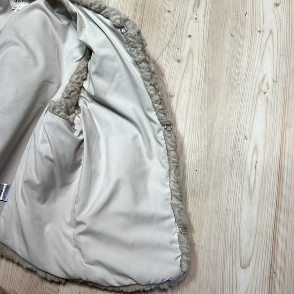 Gap Sheep Vest - Picture 10 of 14